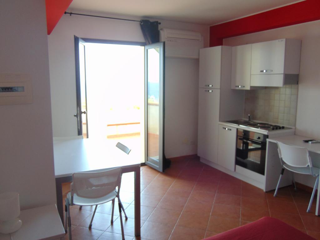 Tus'Hotel Apartments 투사 외부 사진