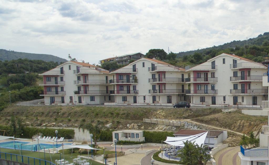Tus'Hotel Apartments 투사 외부 사진